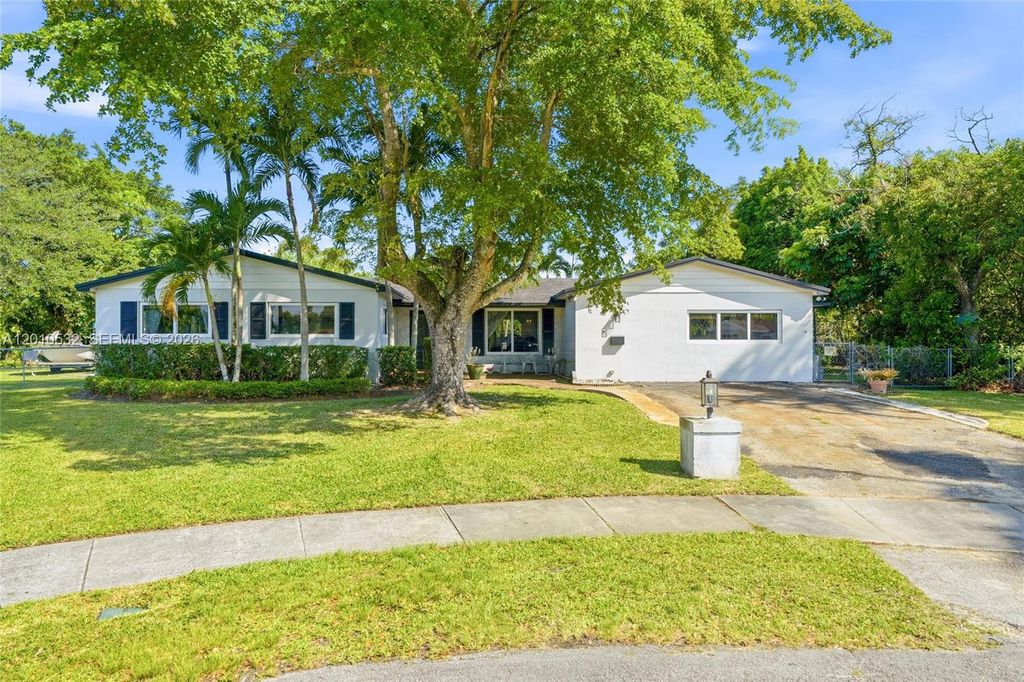 9331 SW 104th Court, Miami, FL 33176