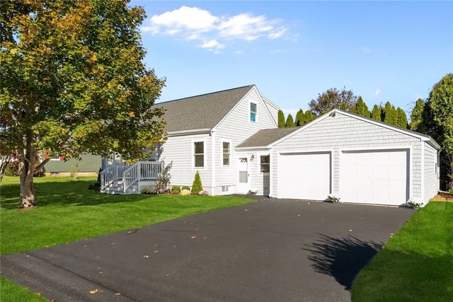 63 Clearview Avenue, Portsmouth, RI 02871