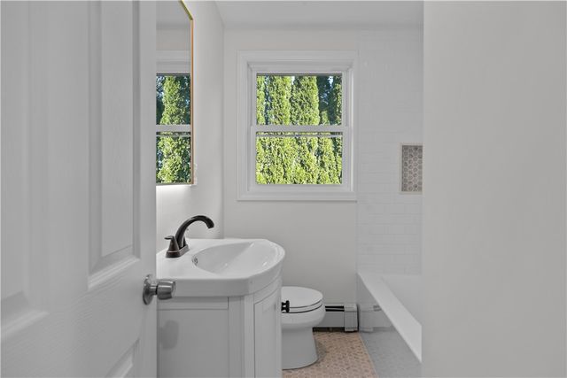 63 Clearview Avenue, Portsmouth, RI 02871