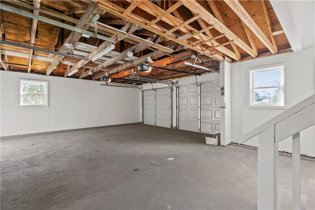 63 Clearview Avenue, Portsmouth, RI 02871