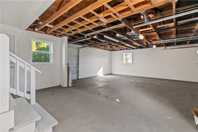 63 Clearview Avenue, Portsmouth, RI 02871