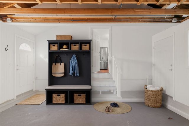 63 Clearview Avenue, Portsmouth, RI 02871