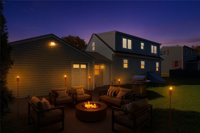 63 Clearview Avenue, Portsmouth, RI 02871