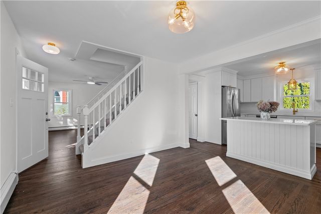 63 Clearview Avenue, Portsmouth, RI 02871