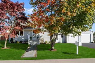 63 Clearview Avenue, Portsmouth, RI 02871