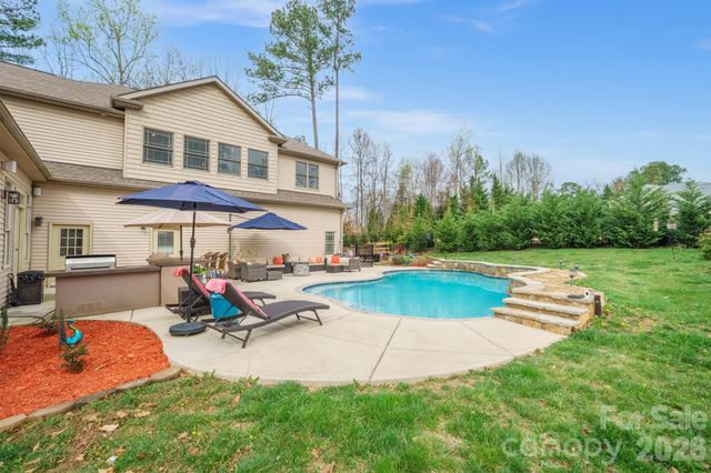 140 Pine Bluff Drive, Mooresville, NC 28117