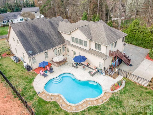 140 Pine Bluff Drive, Mooresville, NC 28117