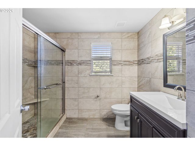 12001 Ne 75TH Cir, Vancouver, WA 98682