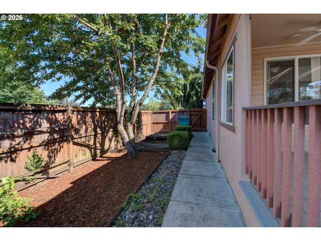 12001 Ne 75TH Cir, Vancouver, WA 98682