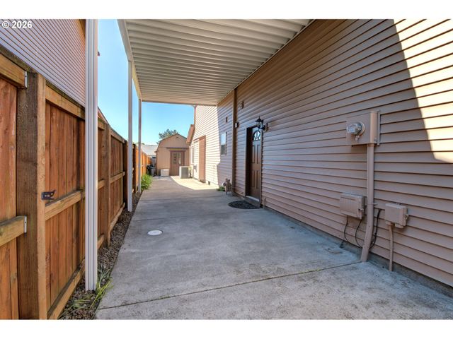 12001 Ne 75TH Cir, Vancouver, WA 98682