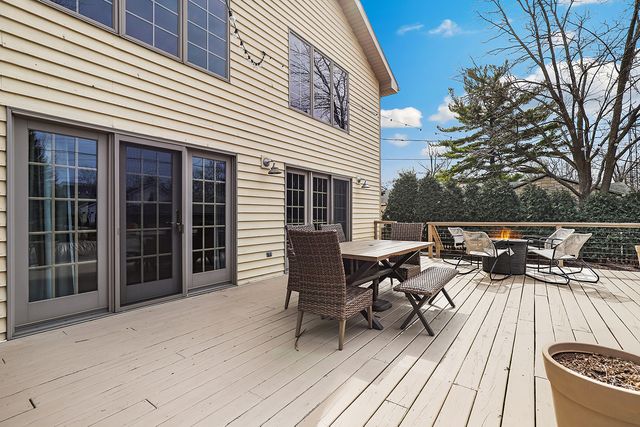 114 Hickory Street, Frankfort, IL 60423