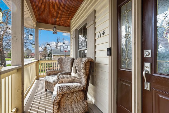 114 Hickory Street, Frankfort, IL 60423