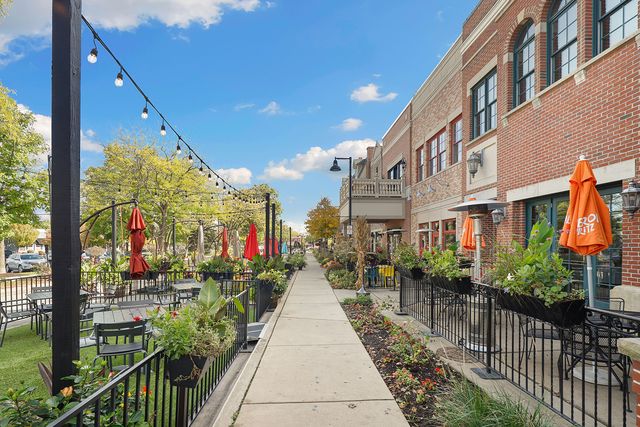 114 Hickory Street, Frankfort, IL 60423