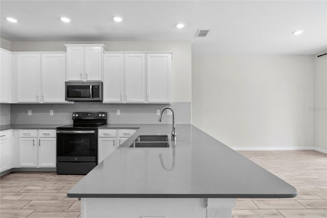 9812 RED EAGLE DRIVE, Orlando, FL 32825