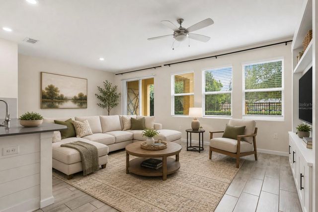 9812 RED EAGLE DRIVE, Orlando, FL 32825