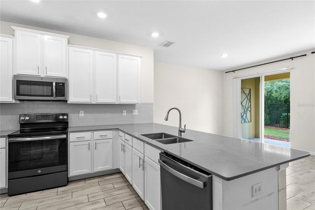 9812 RED EAGLE DRIVE, Orlando, FL 32825