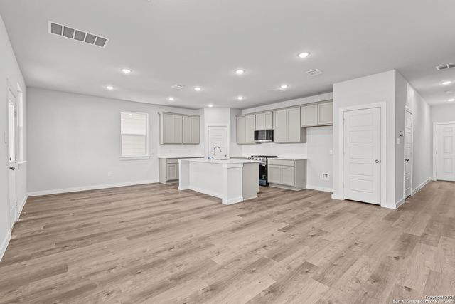 6506 Bufflehead Bend, Leon Valley, TX 78240