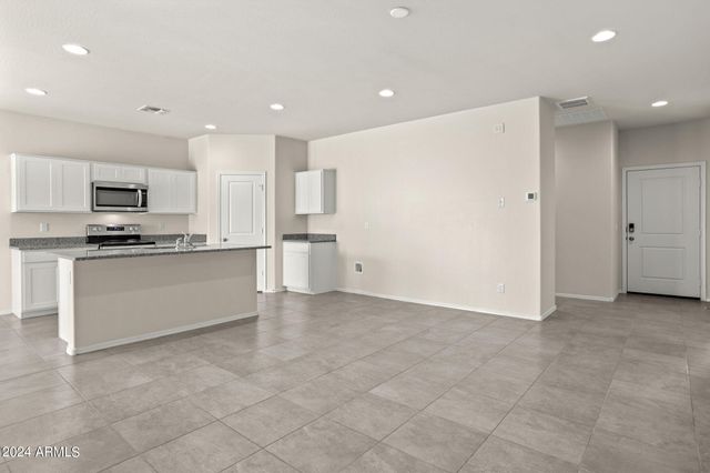 1429 W WALTON Avenue, Coolidge, AZ 85128