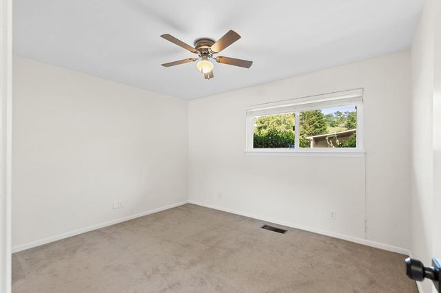 7301 Ridgeview Ln, Penryn, CA 95663