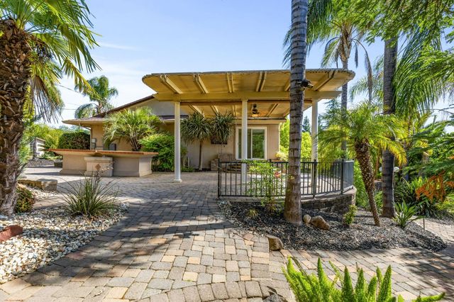 7301 Ridgeview Ln, Penryn, CA 95663