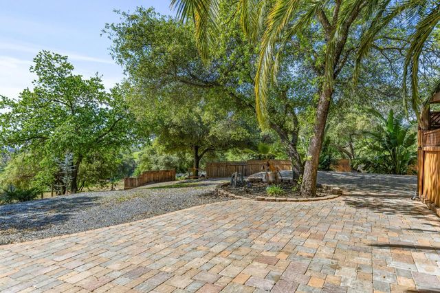 7301 Ridgeview Ln, Penryn, CA 95663