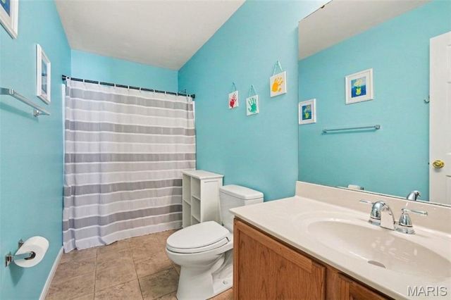 4814 Forder Oaks Court, Oakville, MO 63129