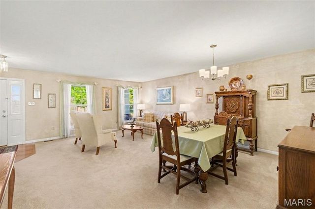 4814 Forder Oaks Court, Oakville, MO 63129