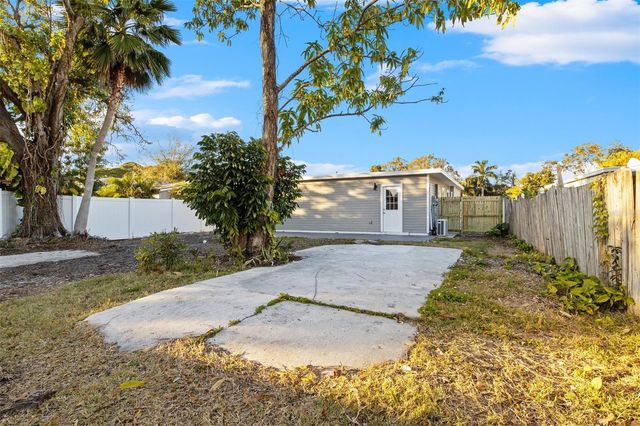 5318 9TH AVENUE N, St Petersburg, FL 33710