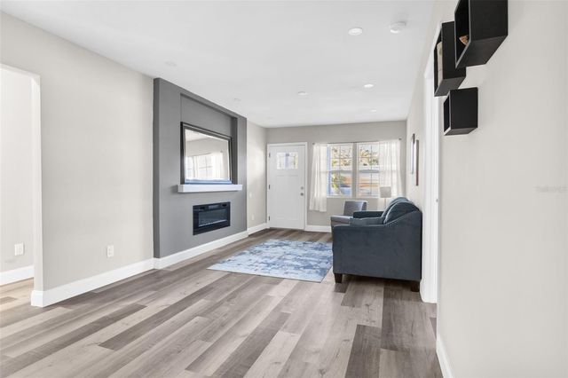 5318 9TH AVENUE N, St Petersburg, FL 33710