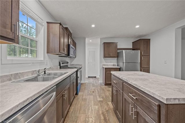 125 Asher Lane, Lexington, NC 27292