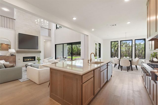 7500 Davenport Divide RD, Austin, TX 78738
