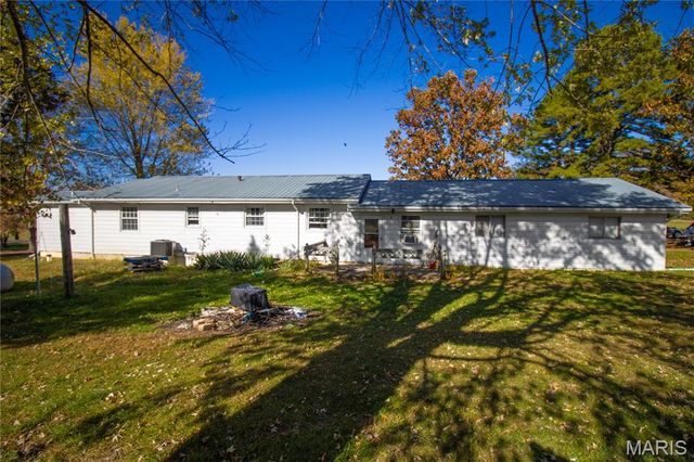 16560 Highway 133, Dixon, MO 65459