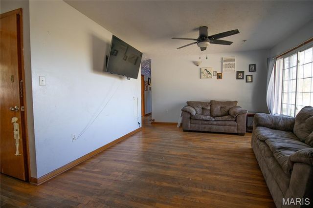 16560 Highway 133, Dixon, MO 65459