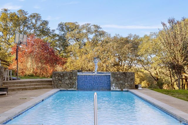 3295 Warm Springs Rd, Glen Ellen, CA 95442