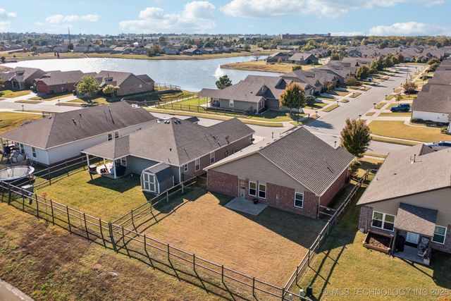 11109 N 148 East Avenue, Owasso, OK 74055