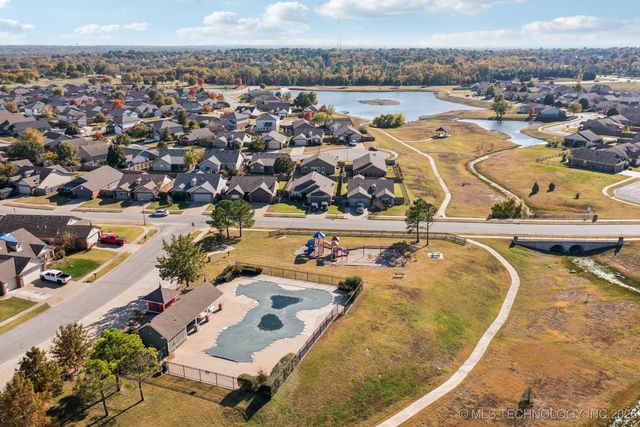 11109 N 148 East Avenue, Owasso, OK 74055