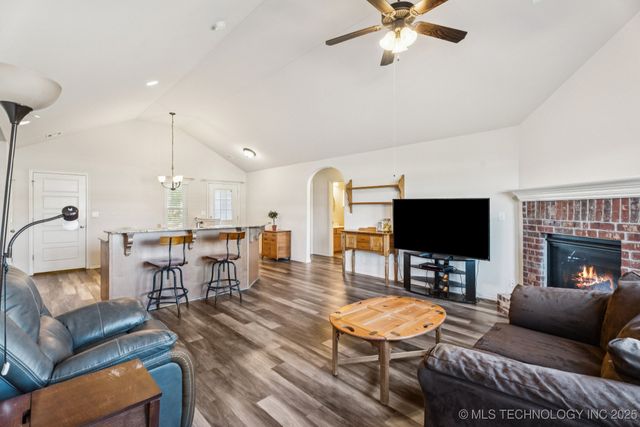 11109 N 148 East Avenue, Owasso, OK 74055