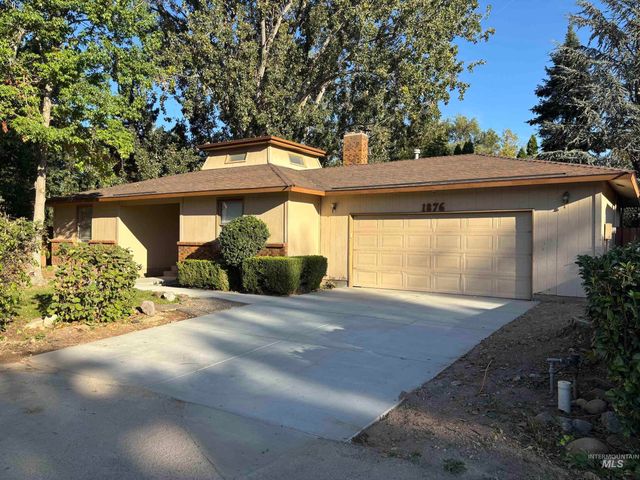1876 W Malad Ln, Boise, ID 83705 property photo