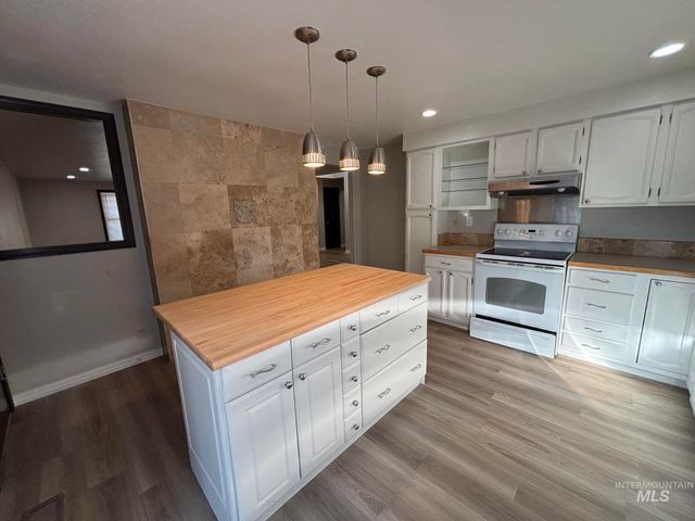 1876 W Malad Ln, Boise, ID 83705