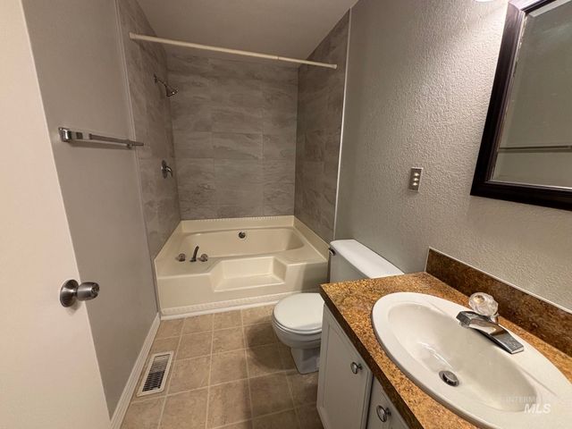 1876 W Malad Ln, Boise, ID 83705