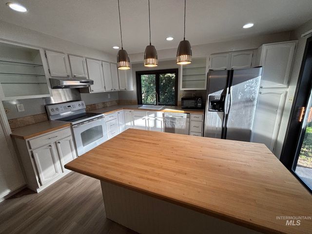 1876 W Malad Ln, Boise, ID 83705