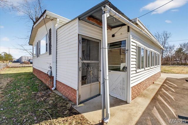 101 N Ruby Lane, Fairview Heights, IL 62208