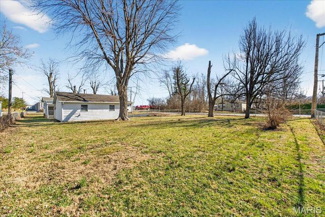 101 N Ruby Lane, Fairview Heights, IL 62208