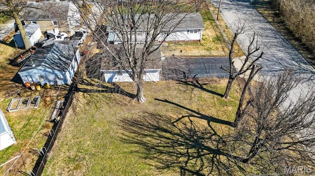 101 N Ruby Lane, Fairview Heights, IL 62208