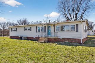 101 N Ruby Lane, Fairview Heights, IL 62208