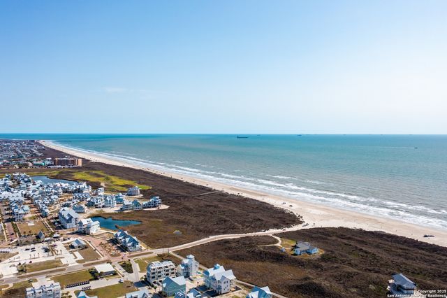 426 Horse Tail Lane, Port Aransas, TX 78374