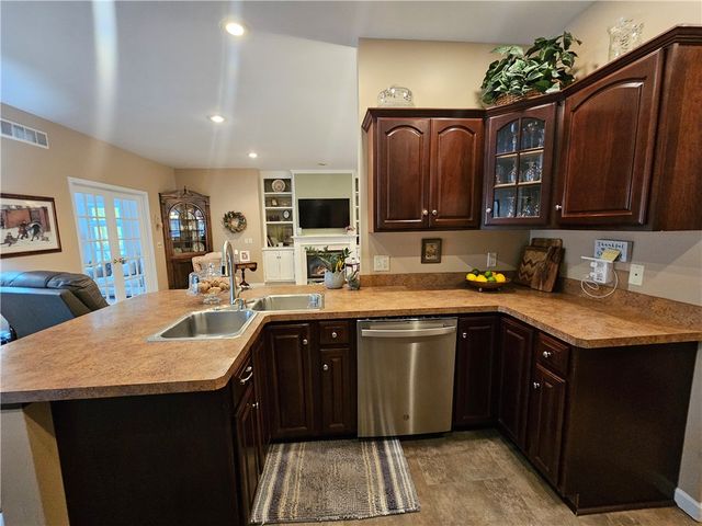 4 Carolwood Drive, Batavia City, NY 14020