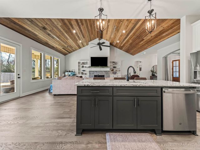 243 Arlington Park Drive, Hot Springs, AR 71901