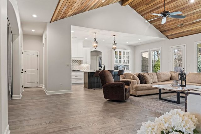 243 Arlington Park Drive, Hot Springs, AR 71901