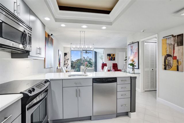 3507 Oaks Way 508, Pompano Beach, FL 33069